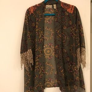 Gimmicks sheer overpiece